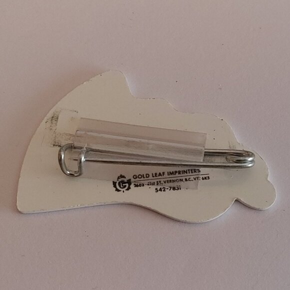 Prince Rupert British Columbia Pin Rainbow Bird Flight - Picture 2 of 3